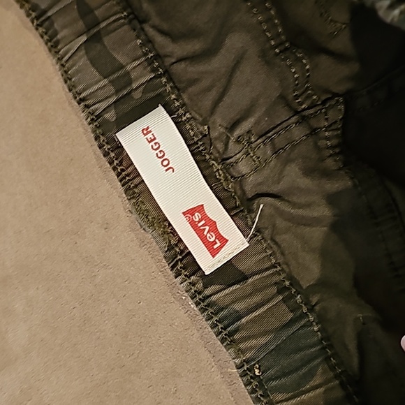 Boys Levi's camouflage jogger pants jeans size 10 reg - Picture 2 of 6
